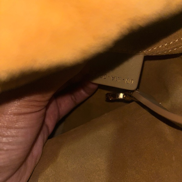 Dior Beige Quilted Tote Bag - Picture 5 of 11